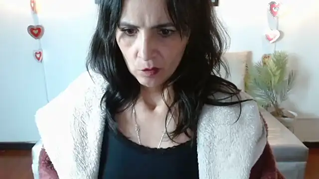 Czat XXX na żywo – Juliana__lx