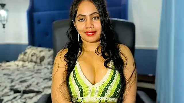 دردشة FannyXhot الجنسية المباشرة