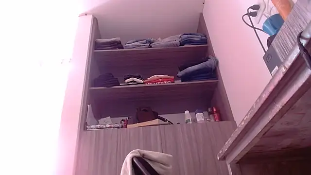 nicolle_milf1978 现场XXX聊天