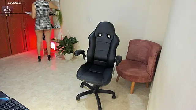 Nathalie_29: онлайн-секс-чат