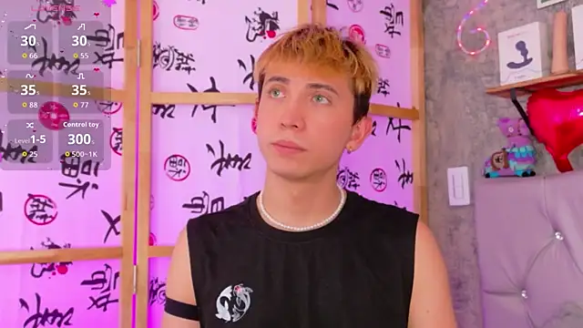 Živý XXX chat Naughty__Chriss