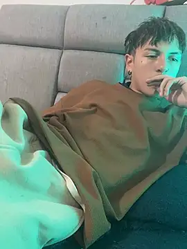 XXX chat uživo modela NaytonFreeman