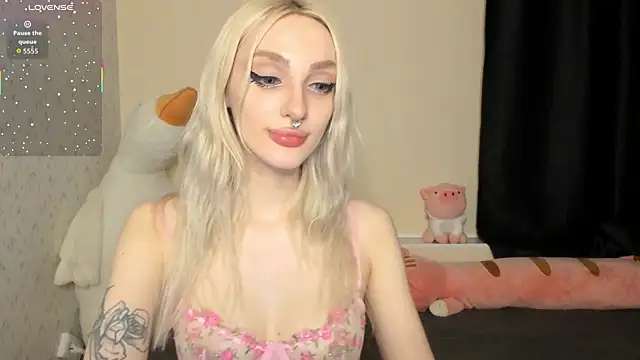 Chat +18 de succubantra ao vivo