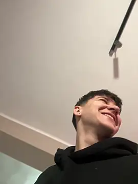 แชท XXX สดของ ravenryx