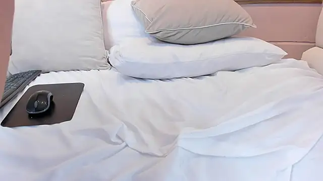 LisaLain's Webcam Show