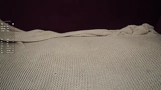 Show modela SharonNightt na web-kameri