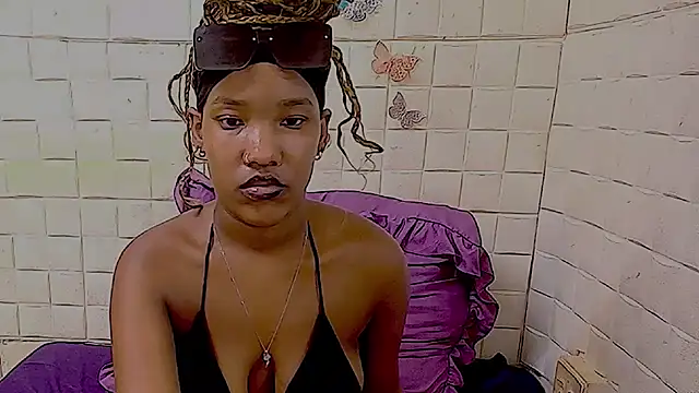 EroticSexyPrada – Live XXX-chat