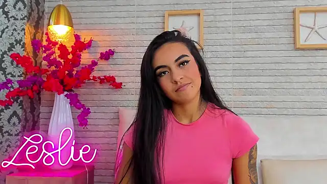 Leslie_Bussh_ Adlı Modelin Canlı XXX Sohbeti