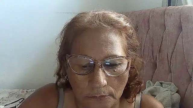 Chat +18 de charrysexy1 ao vivo