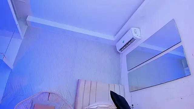 Онлайн чат XXX keyla_mejia