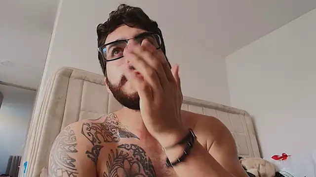 thomas_gun 现场XXX聊天