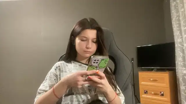 Chat +18 de LunnaBliss ao vivo