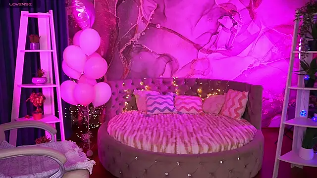 Онлайн чат XXX VelvetLuck