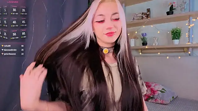 Chat +18 de TristaRoht ao vivo