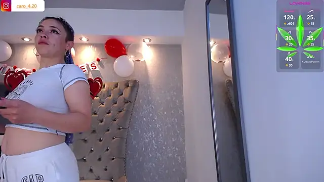 Chat +18 de CaroFisher ao vivo