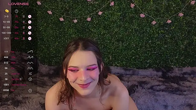 EkaterinaUpple Show in webcam