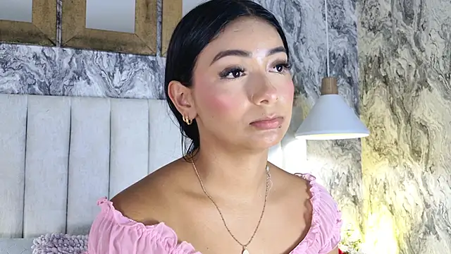 MeganCruzGB élő XXX-chatje