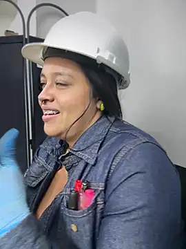 -Mia1 élő XXX-chatje