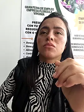 Chatroom XXX en direct de ALEJA__22