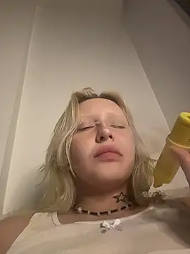 urlittlebaby666: απευθείας συνομιλία ΧΧΧ