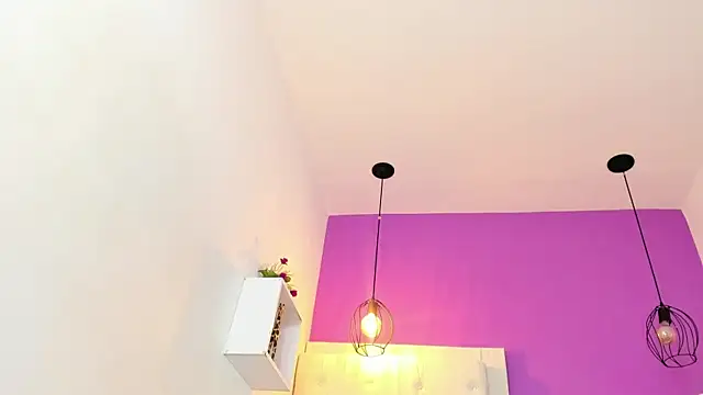 XXX chat uživo modela malu_hot69