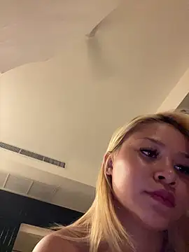 CuteNovaX Adlı Modelin Web Kamerası Şovu