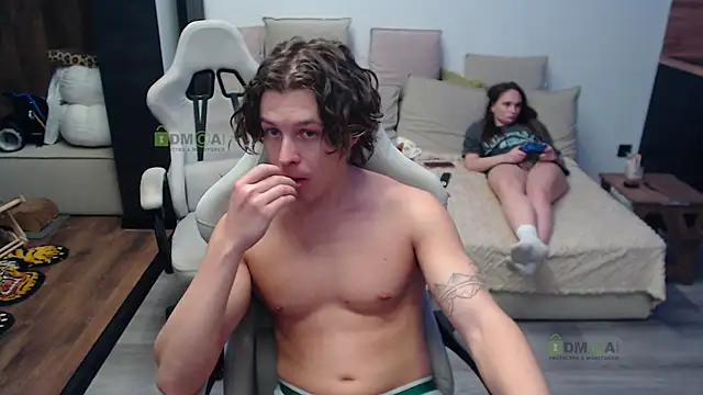 Sunny-Girl1のライブXXXチャット