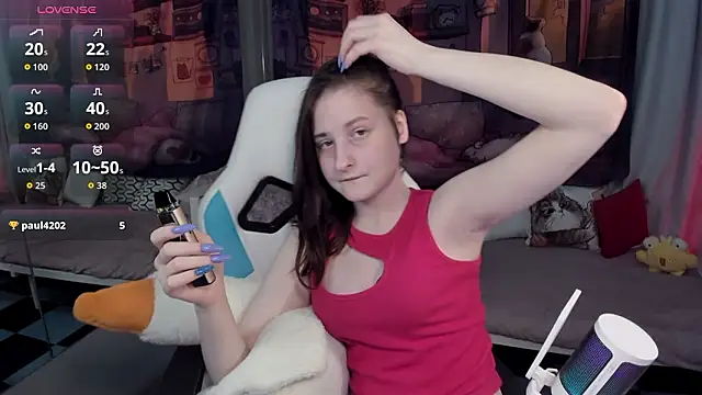 Chatroom XXX en direct de KiraDuvall