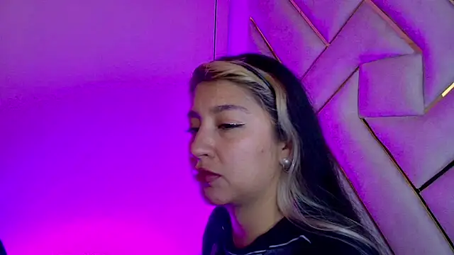 Dahiana_Dmour_ Obrolan Langsung XXX