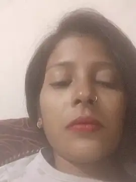 Nilu_XXX – Live XXX-chat