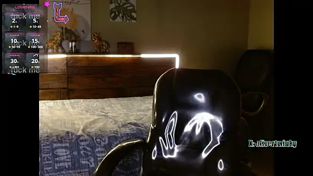 OliverTwinky Pertunjukan Webcam