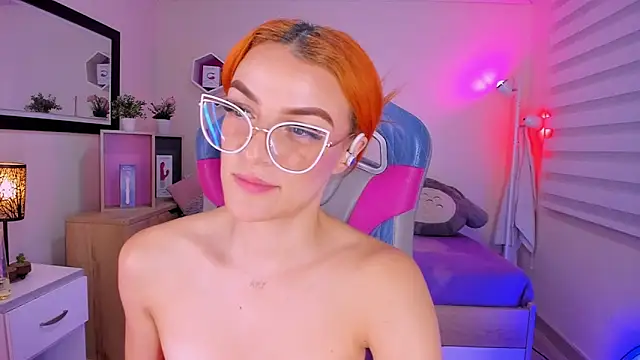 celeste_blazze_ Adlı Modelin Canlı XXX Sohbeti