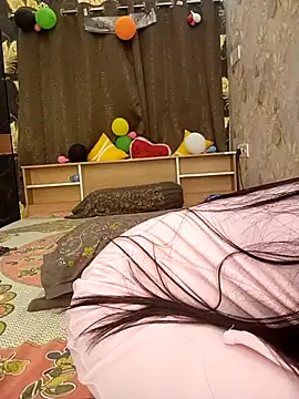 Bold_Quinn Adlı Modelin Canlı XXX Sohbeti