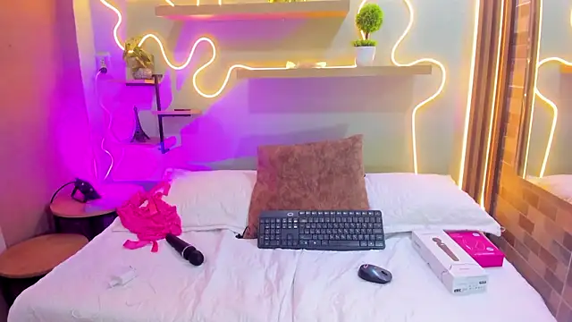 Онлайн чат XXX Sarah_Clars