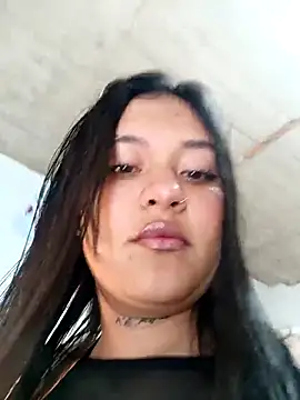 Онлайн чат XXX Sharlottee__