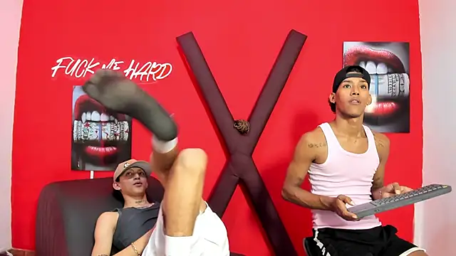 BOYS_PLAY Chat XXX in diretta