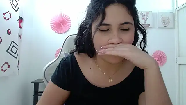 InocentHeaven1 Adlı Modelin Canlı XXX Sohbeti