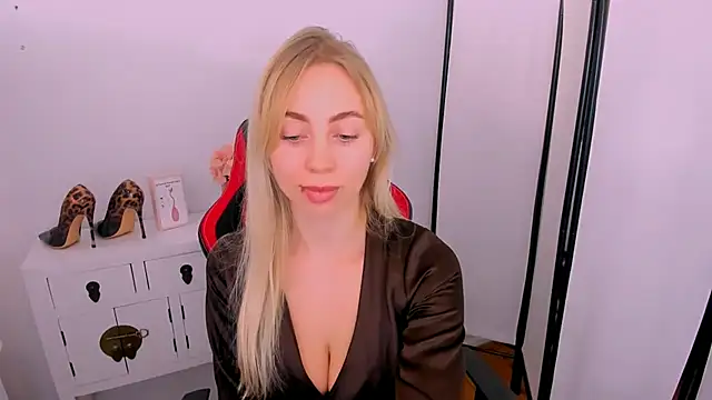 MargaritaRose élő XXX-chatje