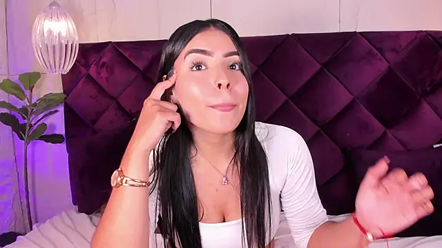 LovelyEyesx élő XXX-chatje