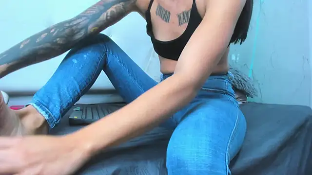 Little_Jenni live XXX chat