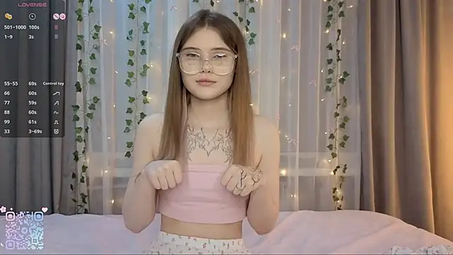 CarolinePepper Adlı Modelin Canlı XXX Sohbeti