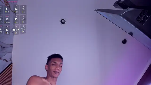 Pokazy przed kamerką – JulienSaint