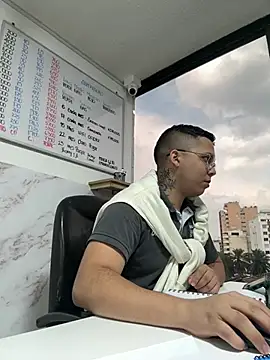 LiamColby_ élő XXX-chatje