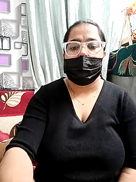 GangbangCouple Chat XXX in diretta