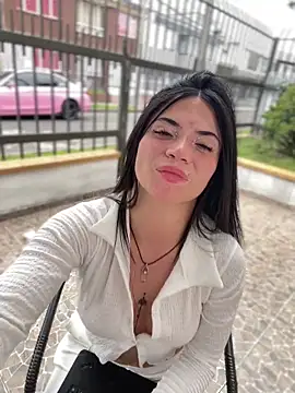 Chatroom XXX en direct de PamelaJonsom_