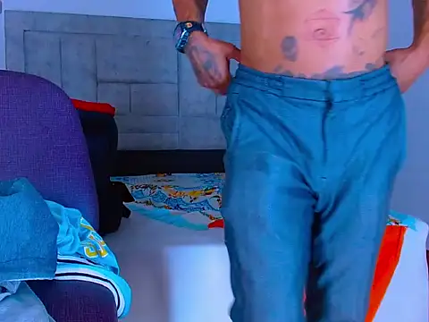 Show de Hot_Latino_x na webcam