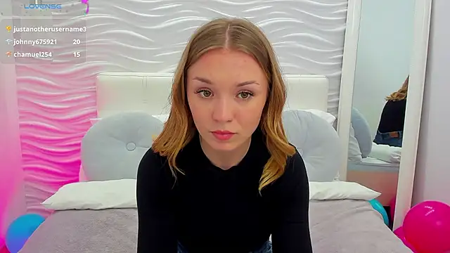 VirginOlly's Live XXX Chat