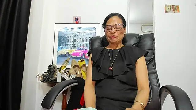 Aries_Mature's Live XXX Chat