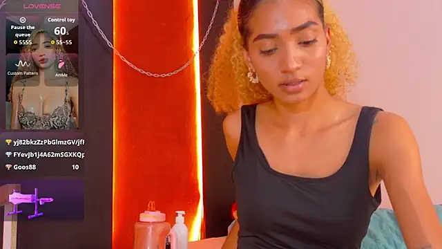 Charlotte_Love10's Live XXX Chat