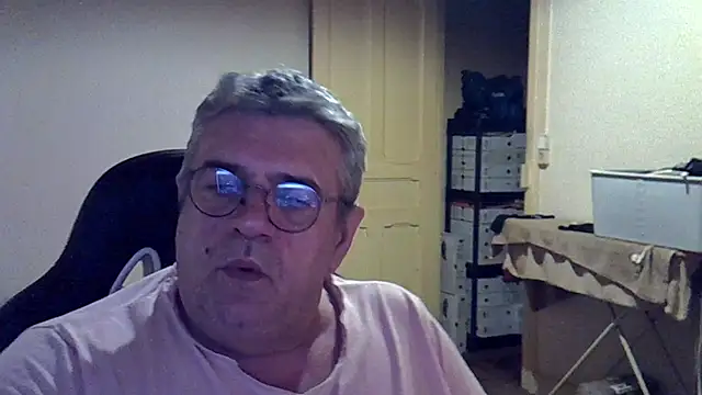 Chat +18 de _hippo_ ao vivo